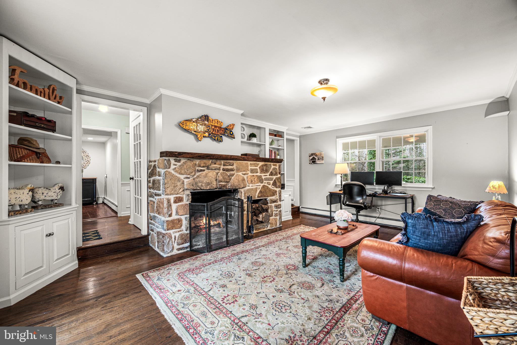 1467 GLENBROOK LANE