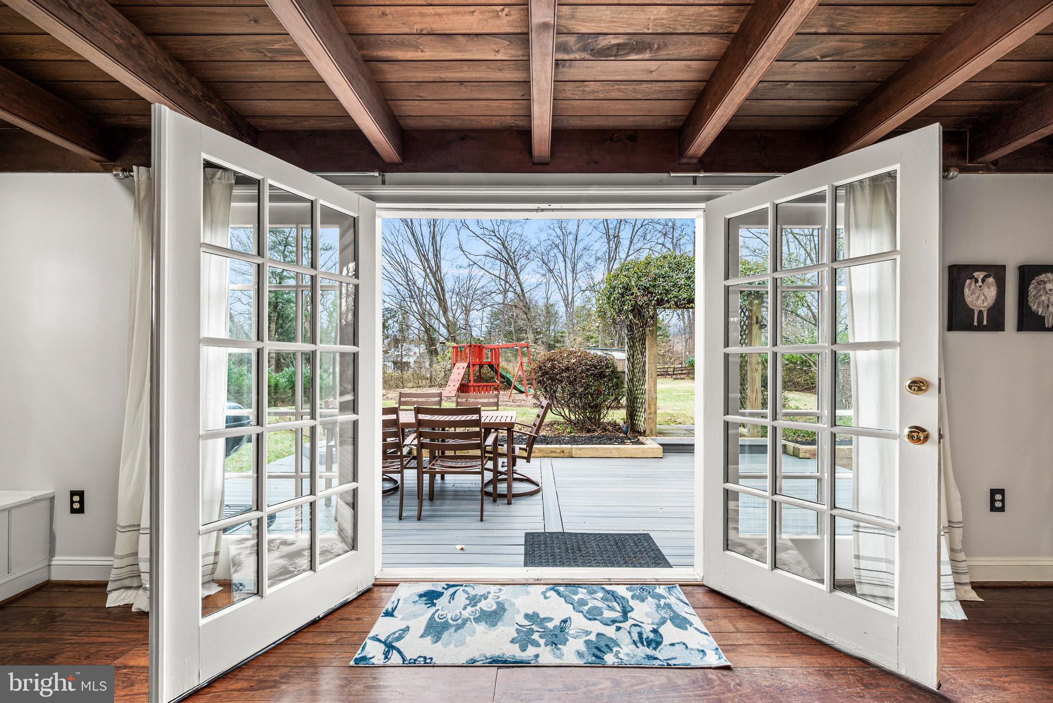 1467 GLENBROOK LANE
