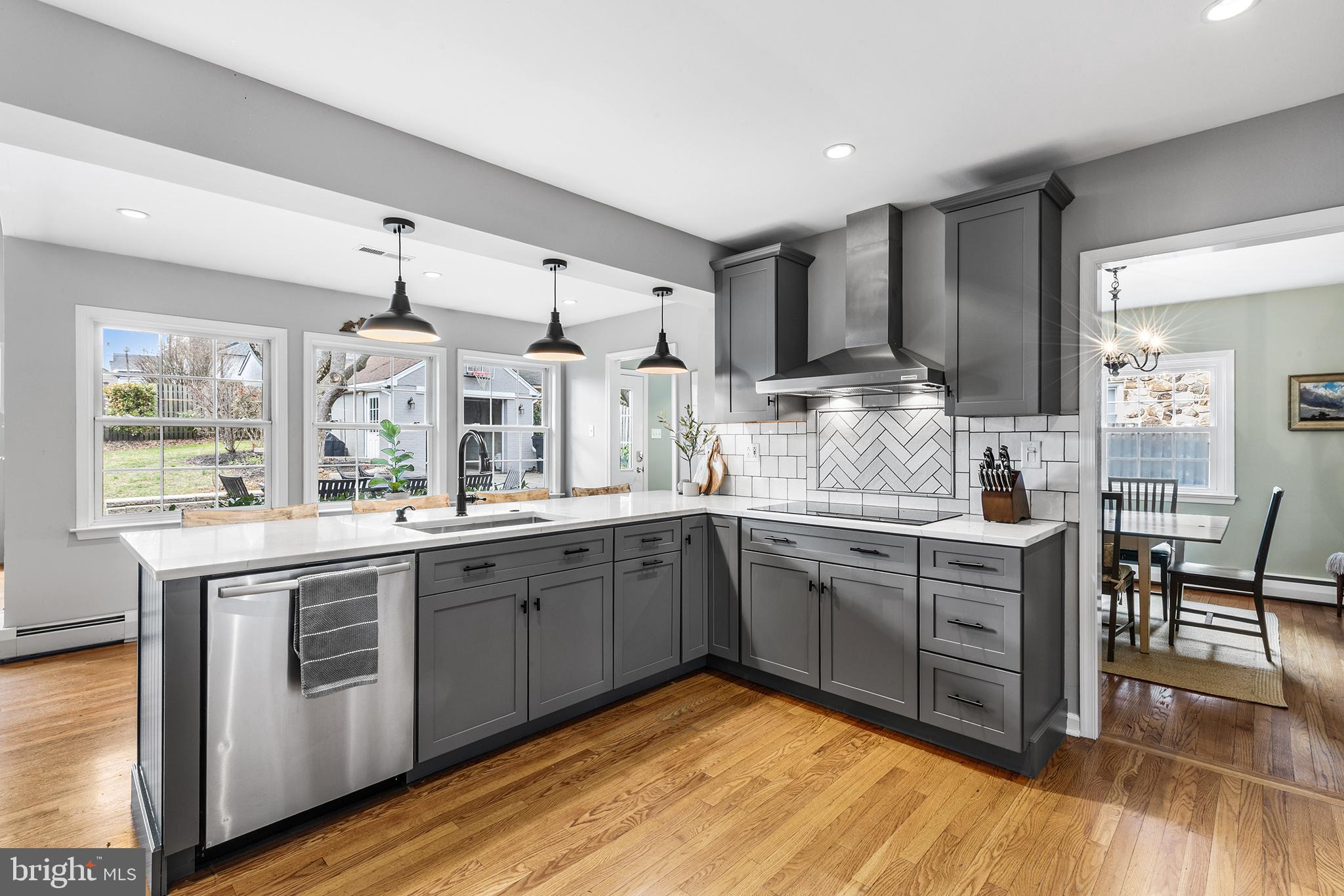 220 S VALLEY FORGE ROAD