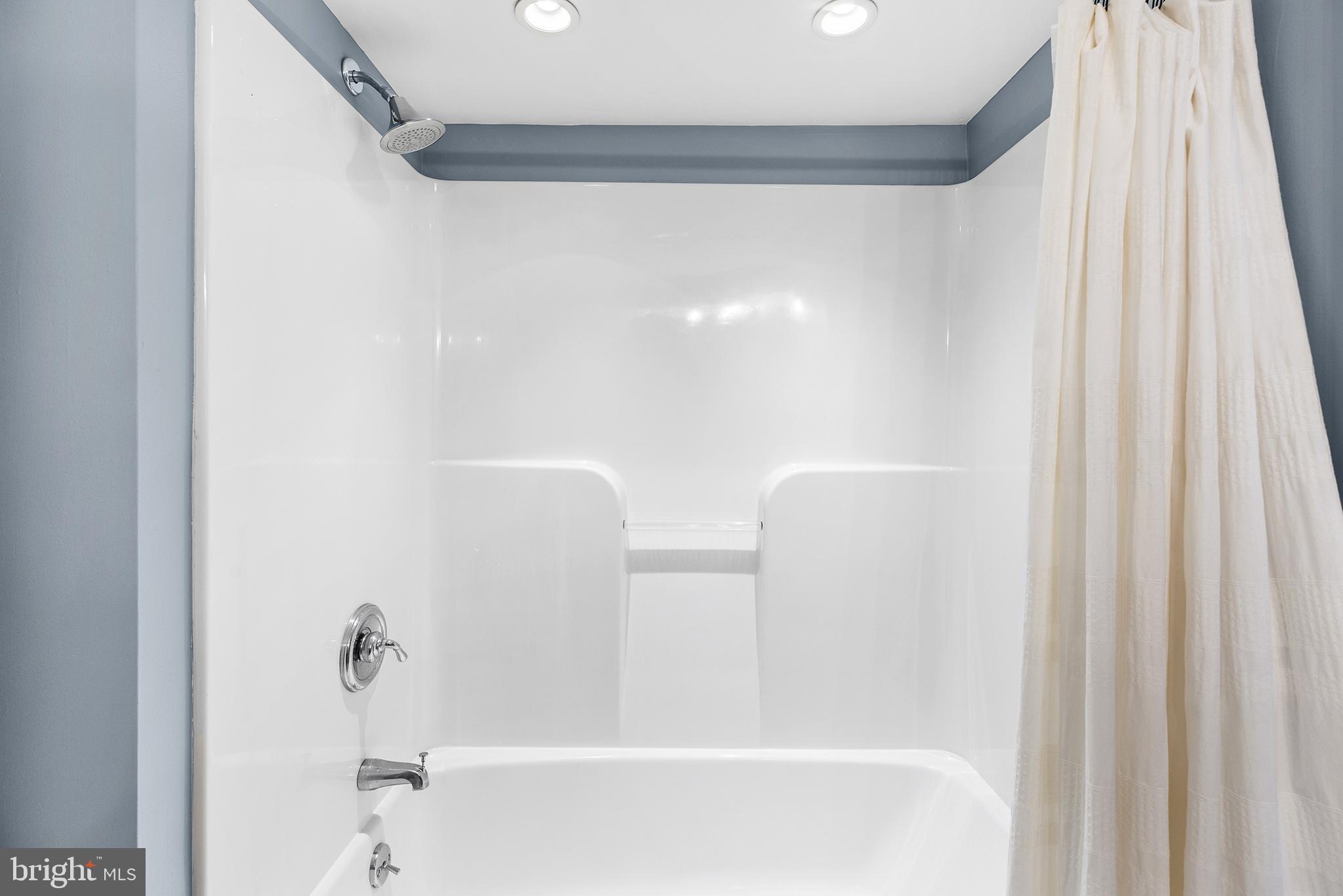 220 S VALLEY FORGE ROAD