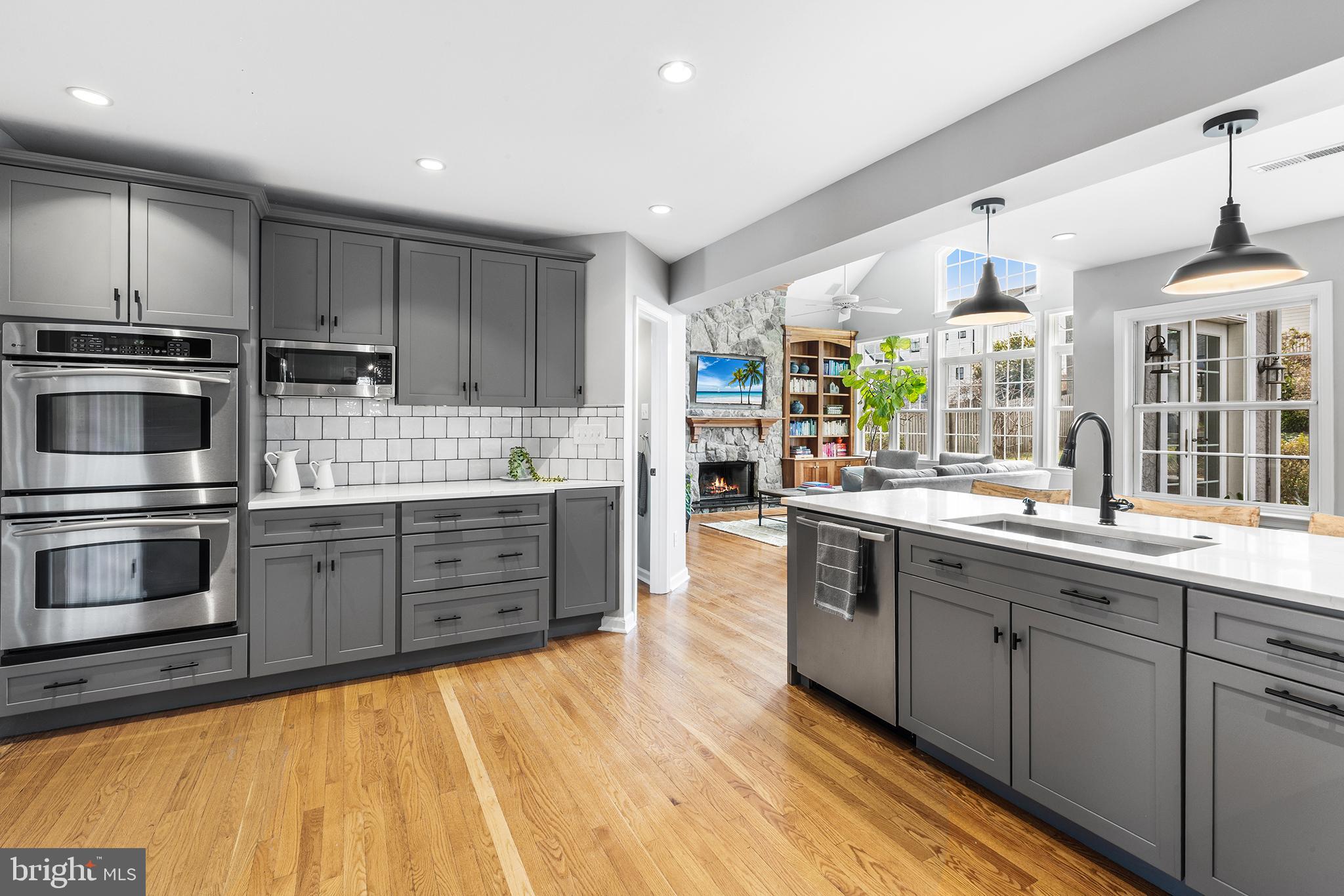 220 S VALLEY FORGE ROAD