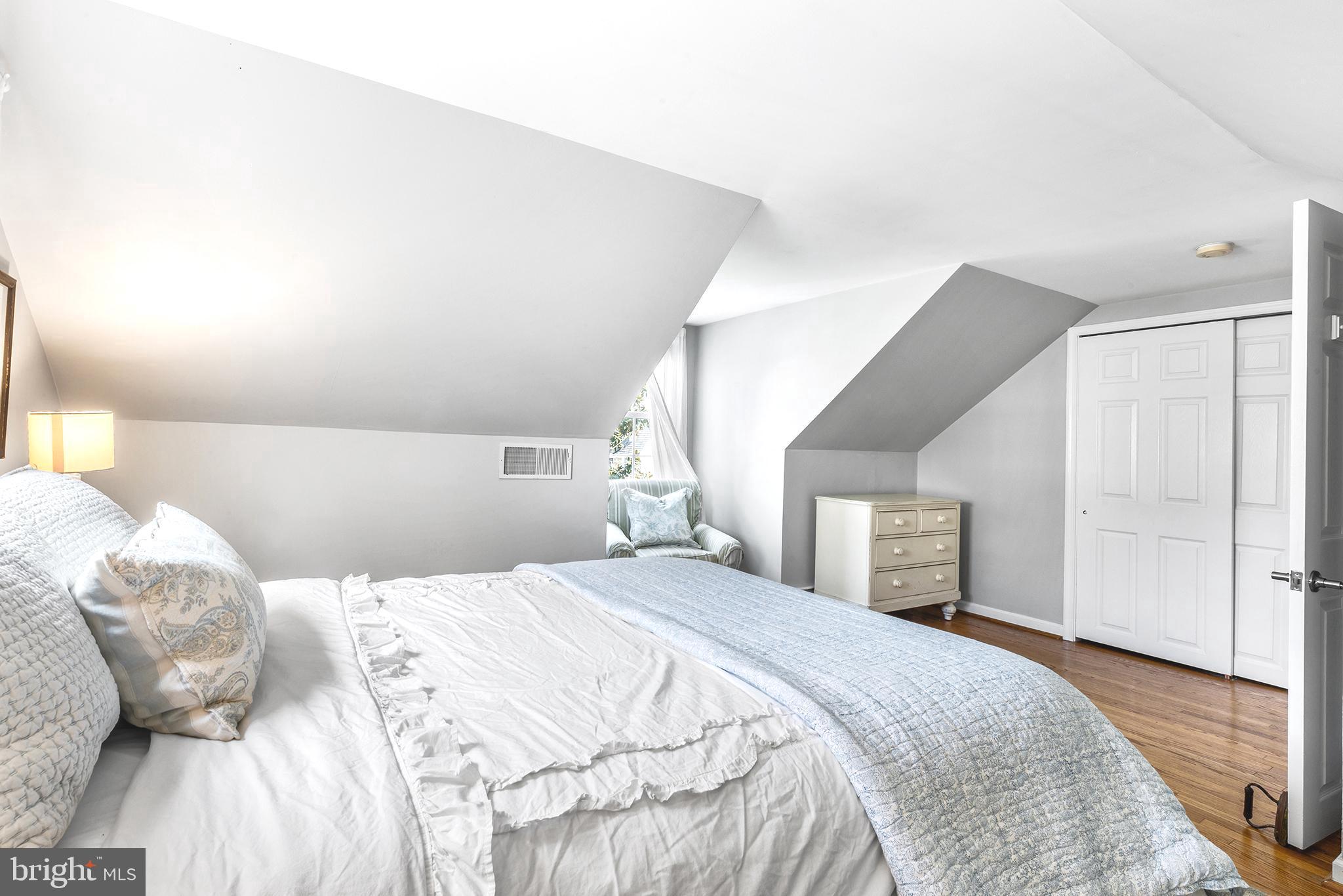 220 S VALLEY FORGE ROAD