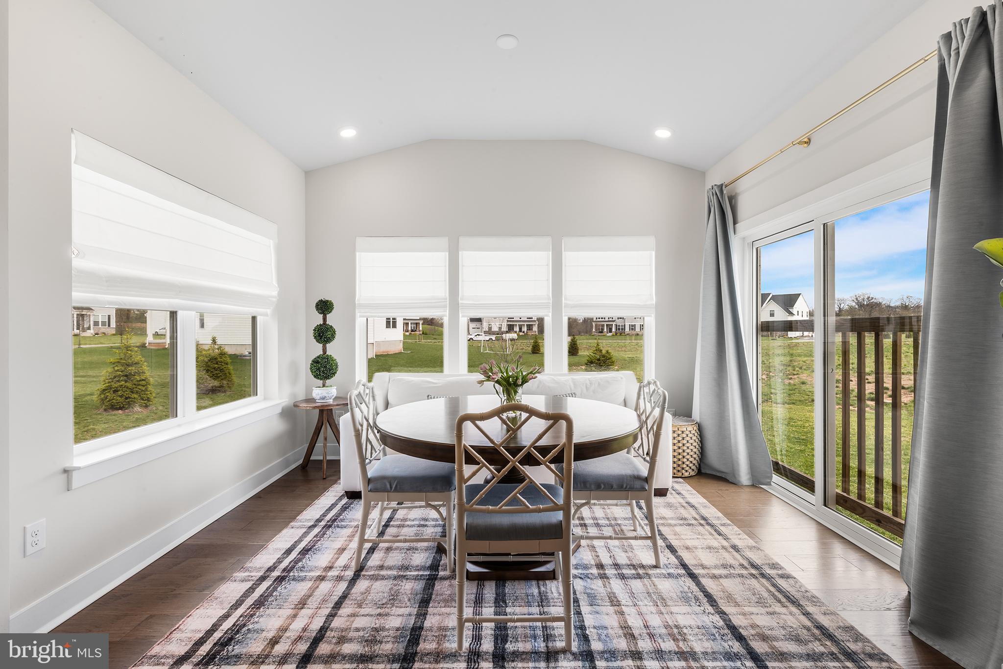 423 EMERALD COURT