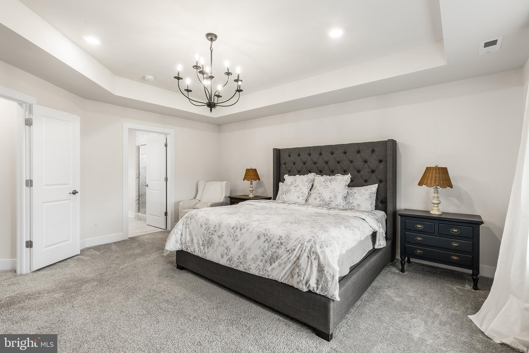 423 EMERALD COURT