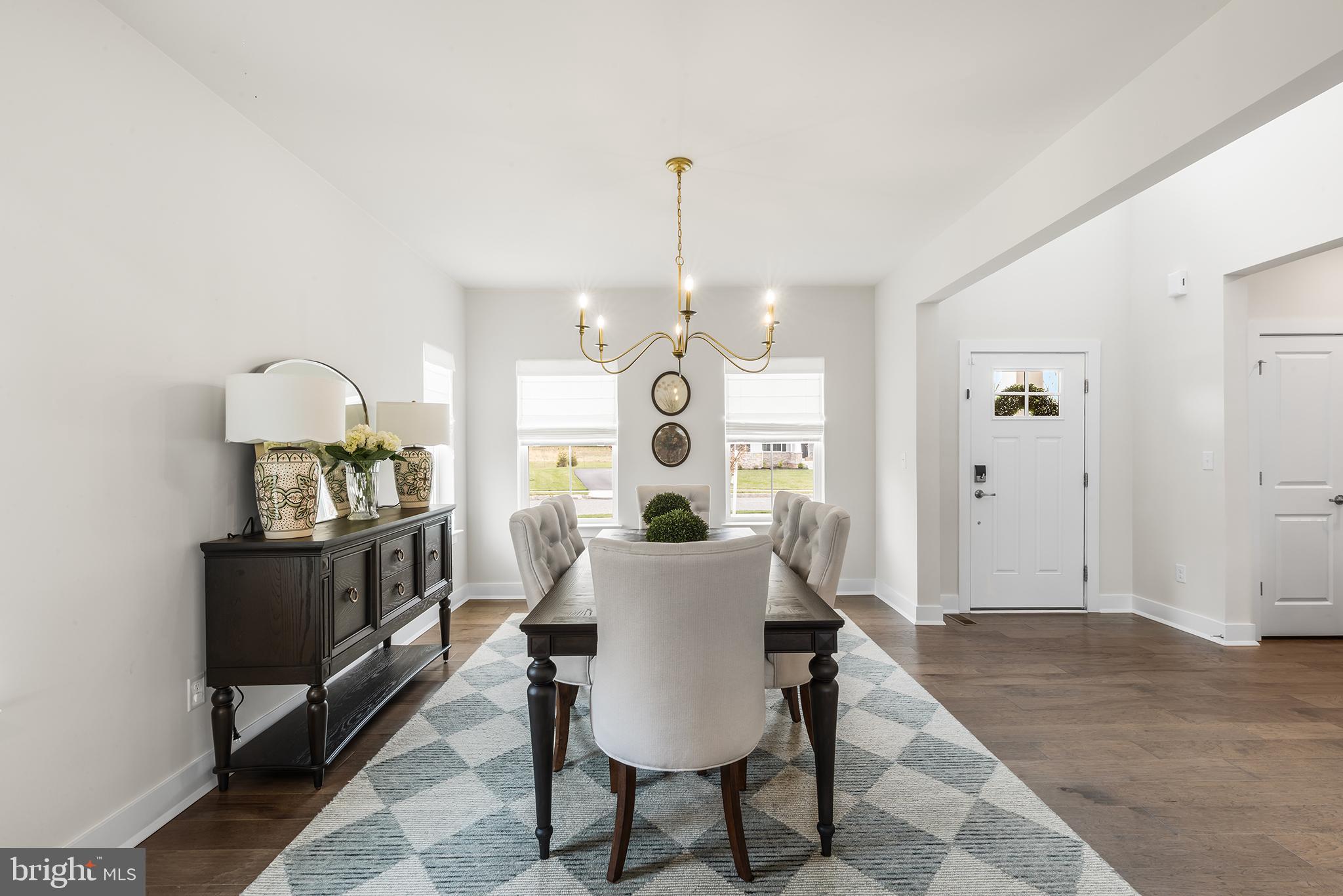 423 EMERALD COURT