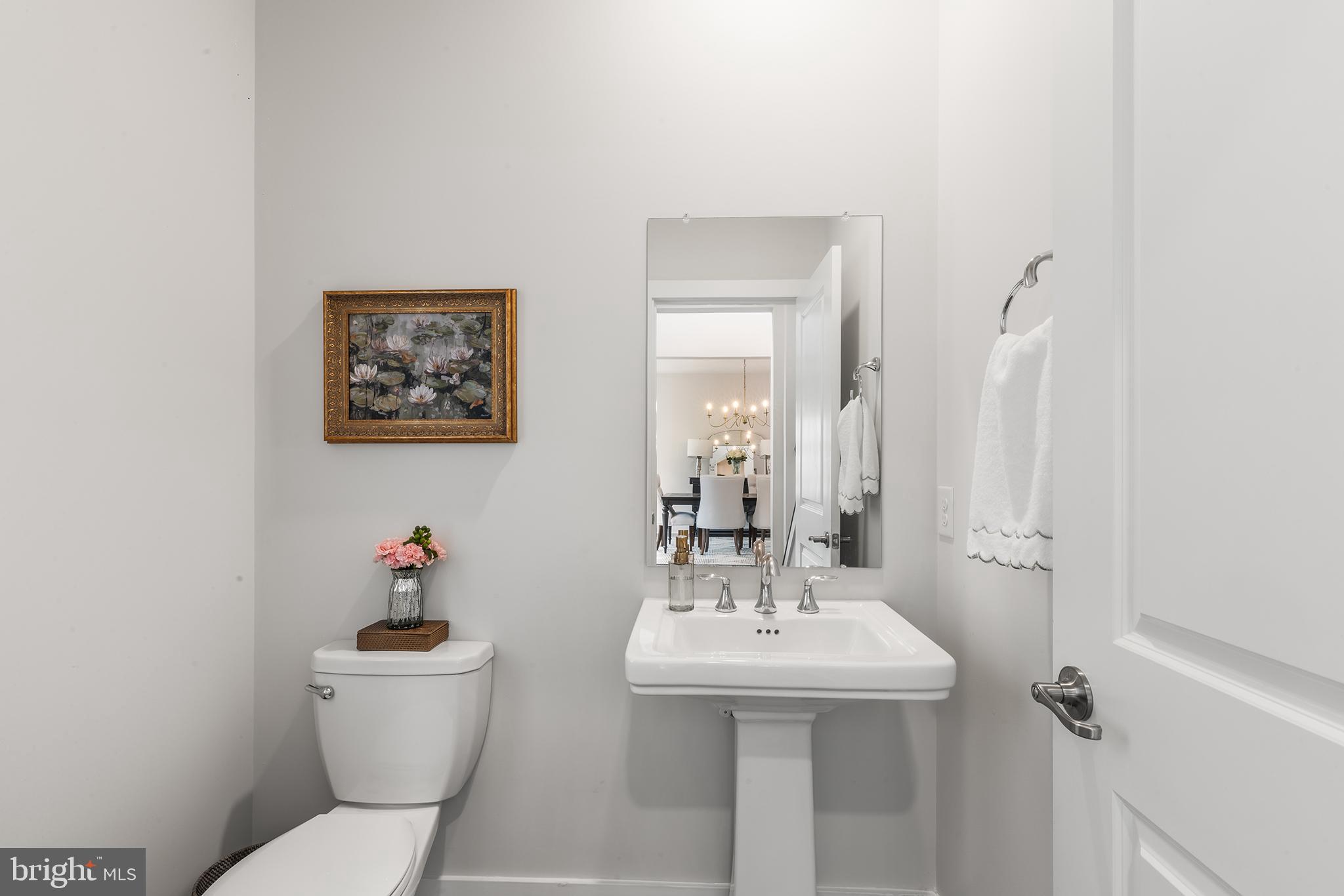 423 EMERALD COURT