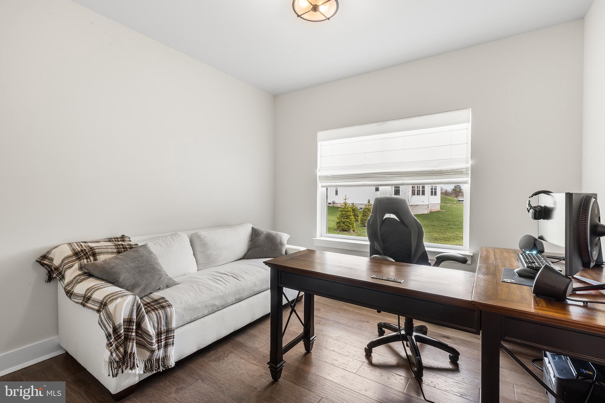 423 EMERALD COURT