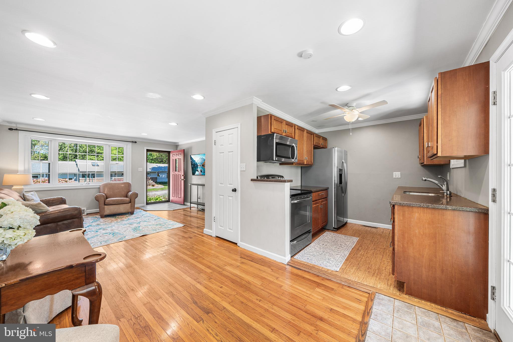 6 DIANE DRIVE