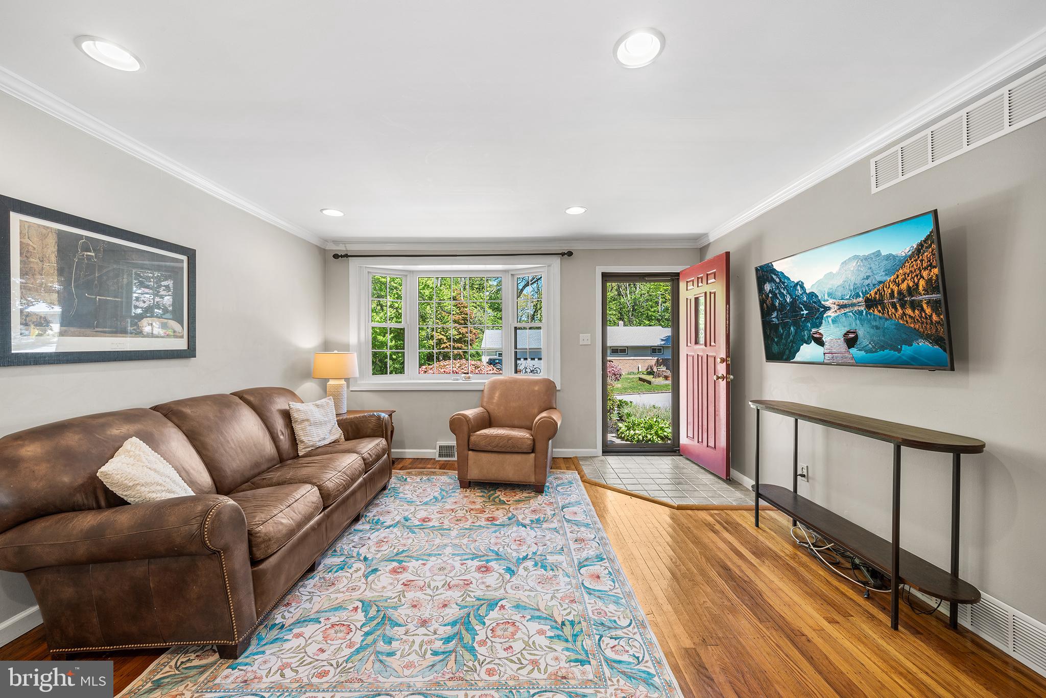6 DIANE DRIVE