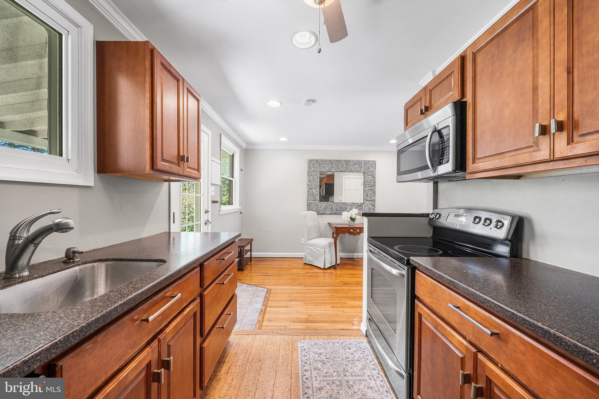 6 DIANE DRIVE