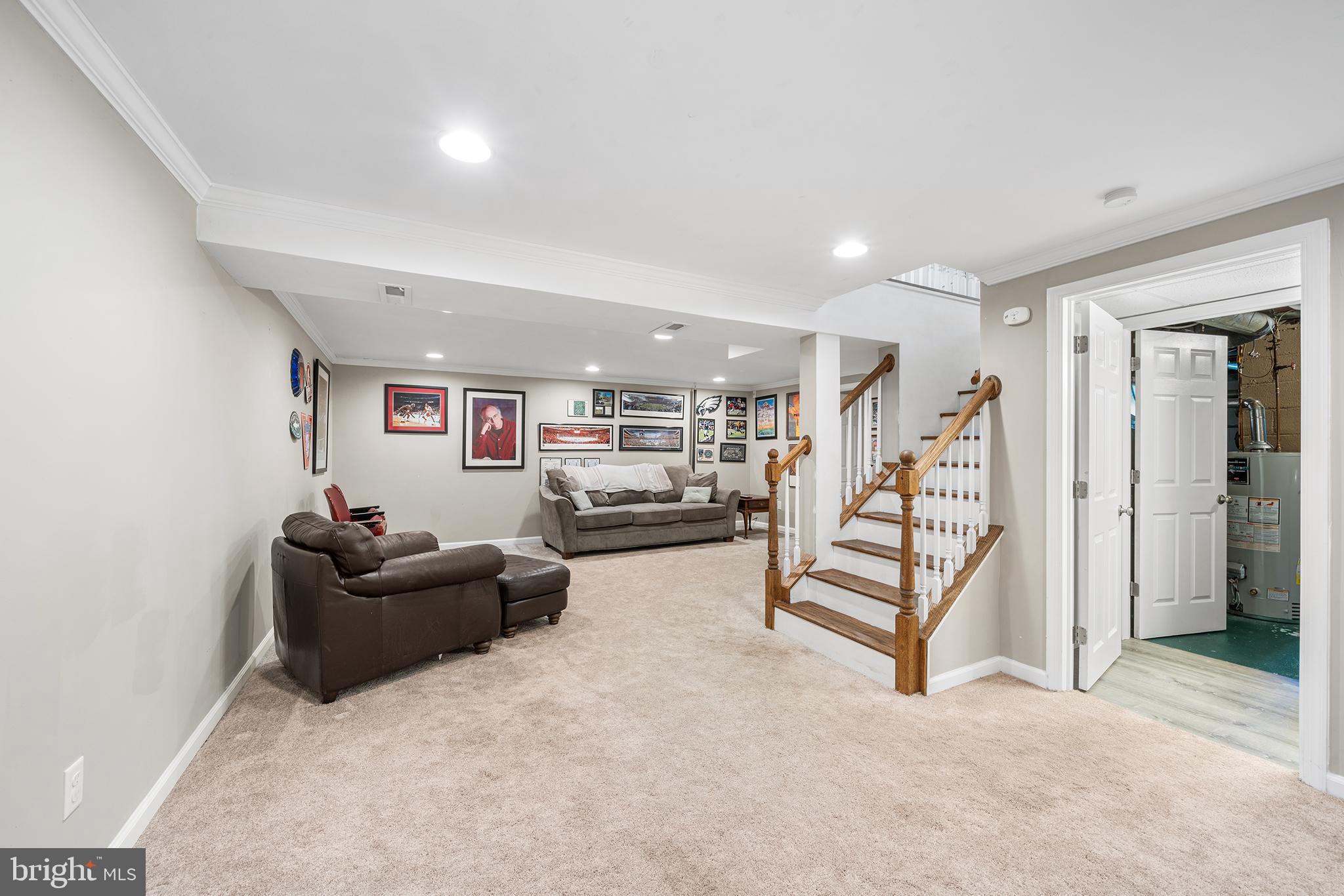 6 DIANE DRIVE