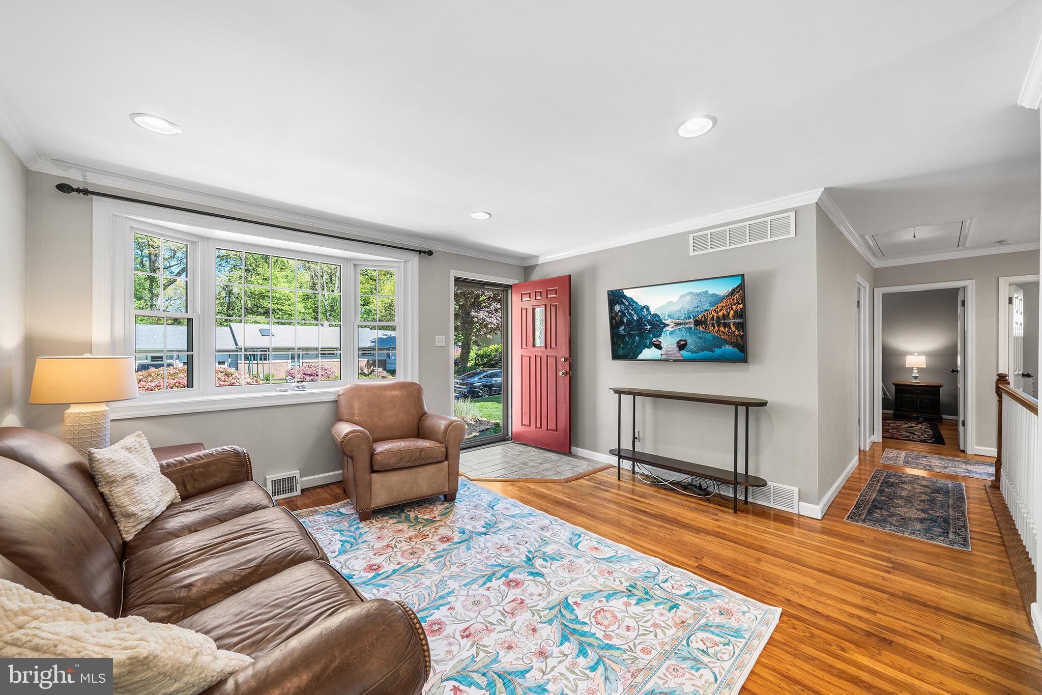 6 DIANE DRIVE