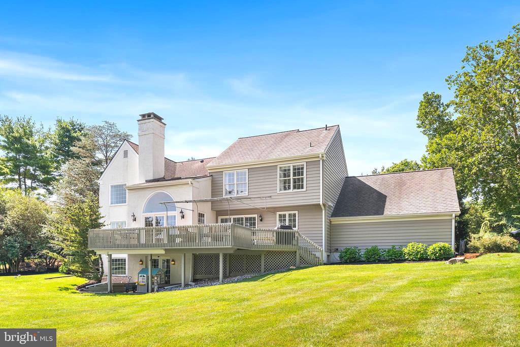 1173 SHADOW OAK DRIVE