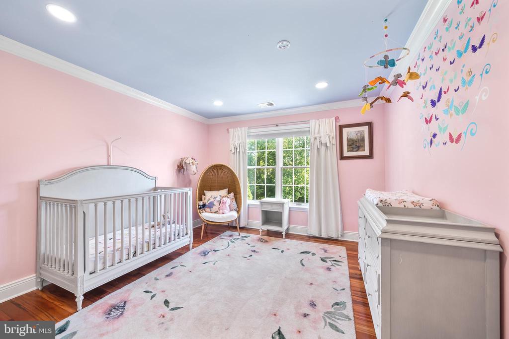 1173 SHADOW OAK DRIVE