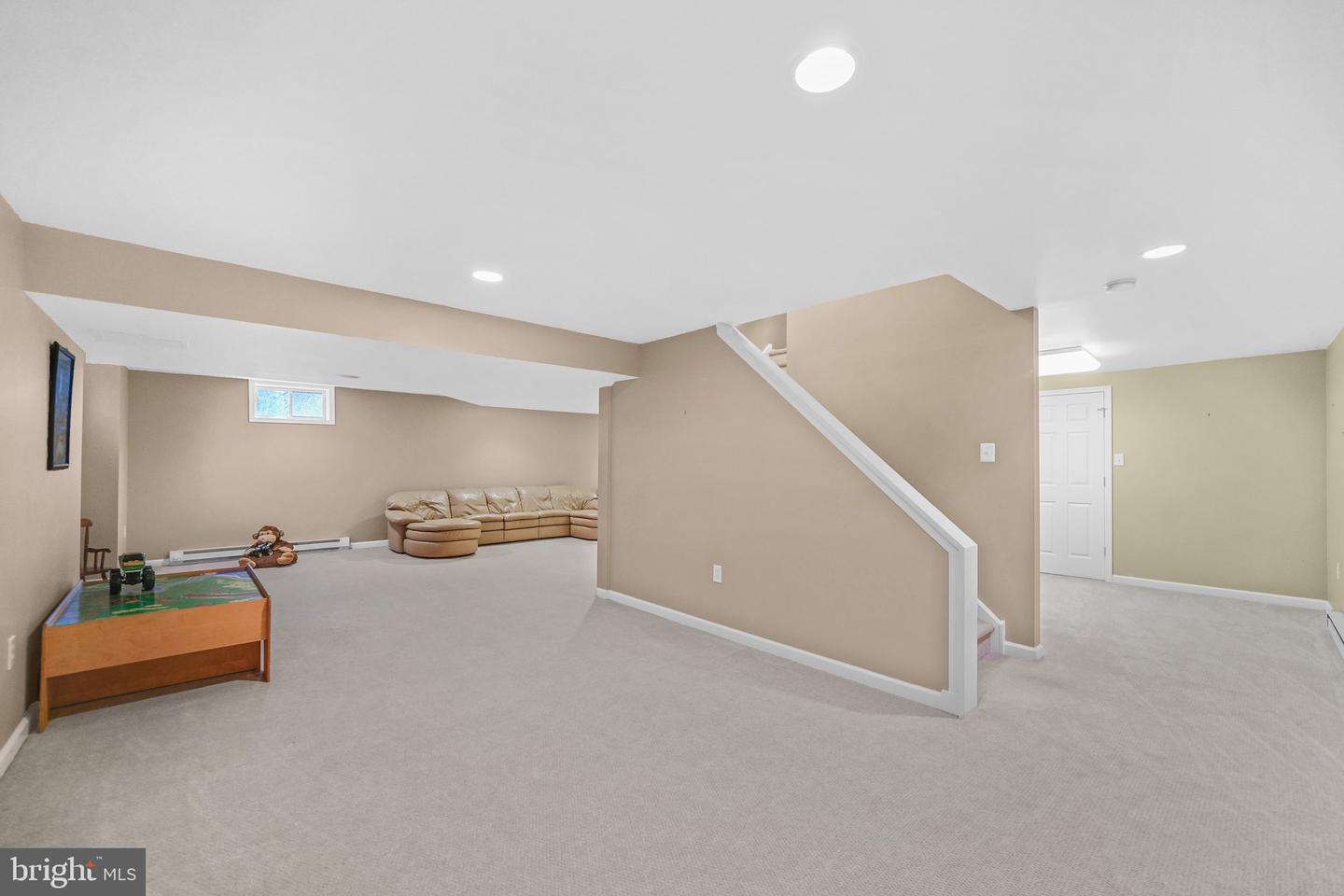804 E Daffodill Ln