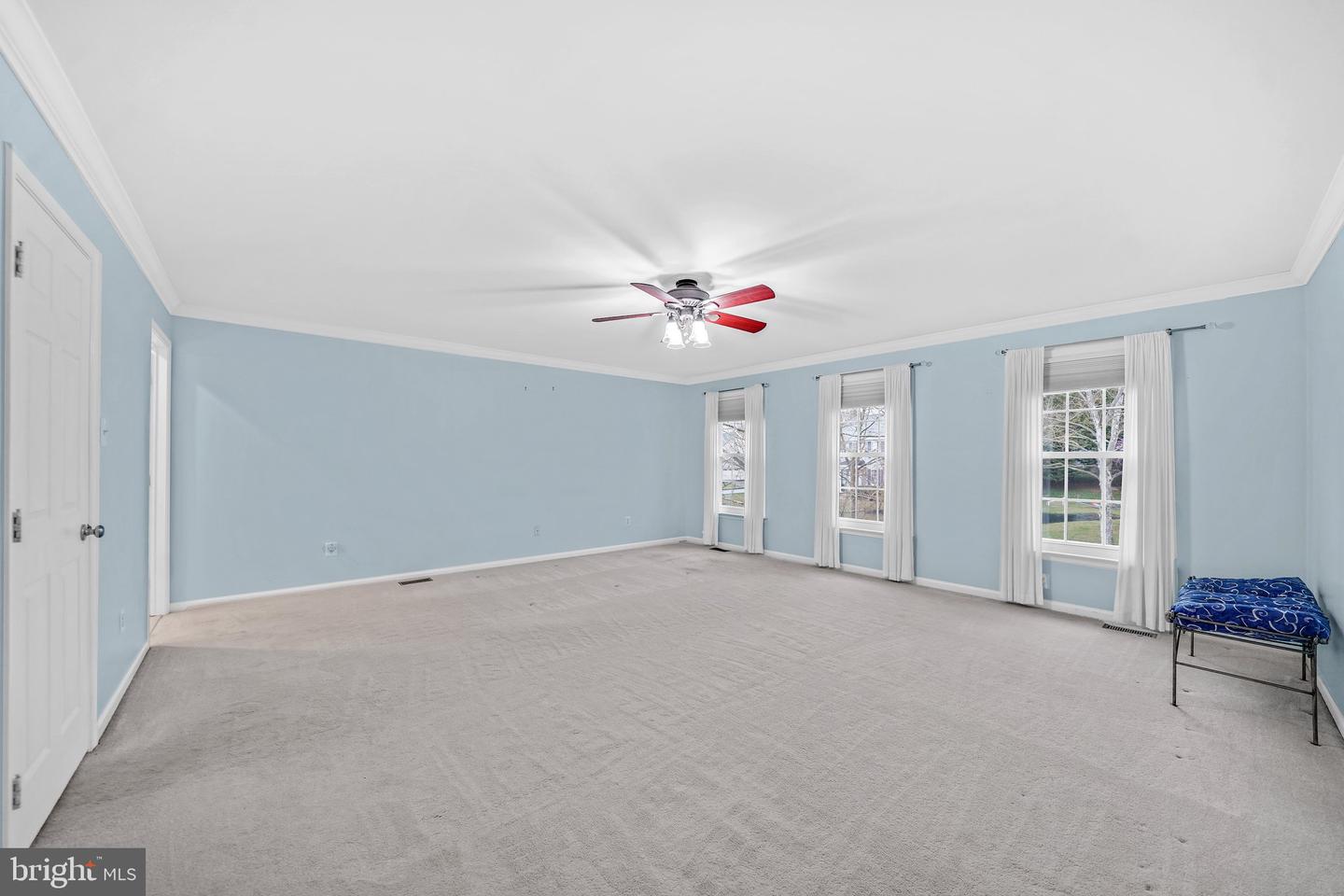 804 E Daffodill Ln