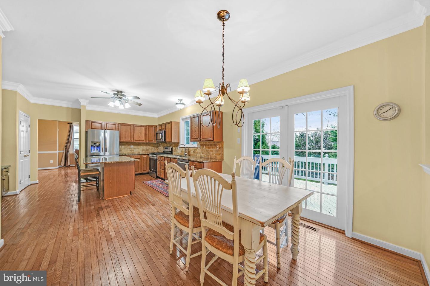 804 E Daffodill Ln