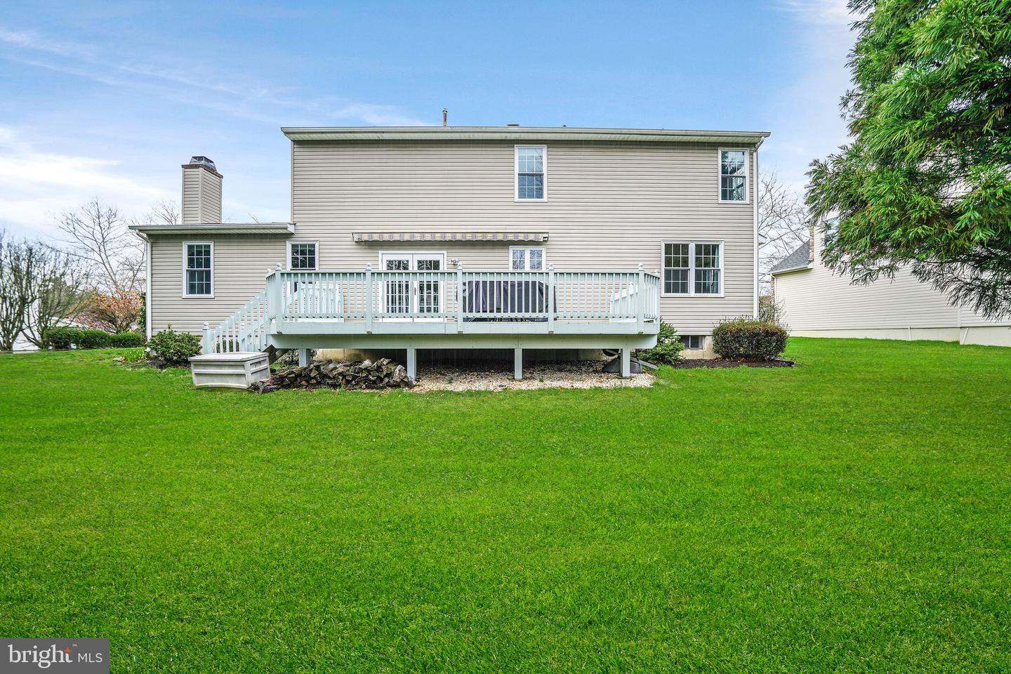 804 E Daffodill Ln