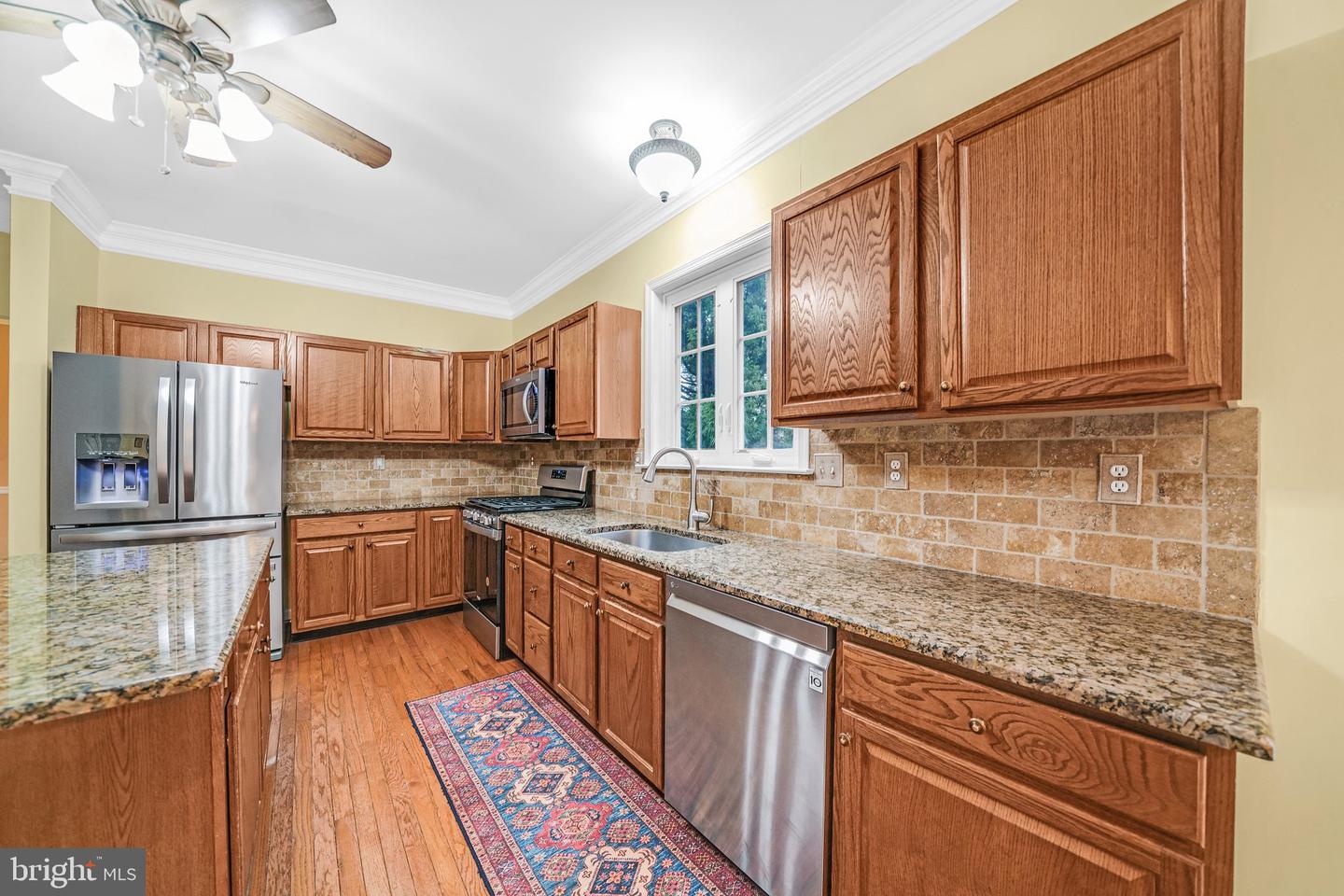 804 E Daffodill Ln