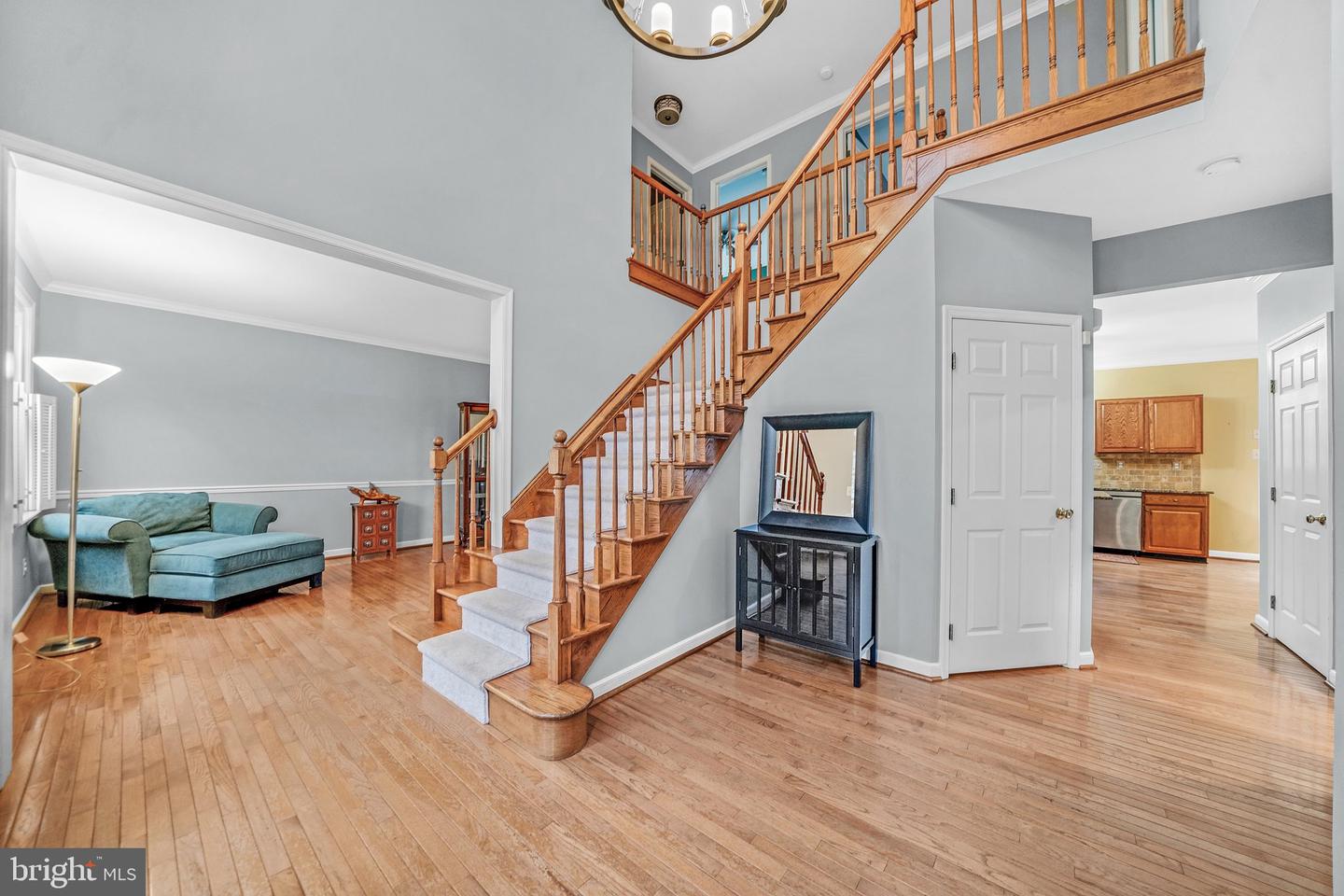 804 E Daffodill Ln