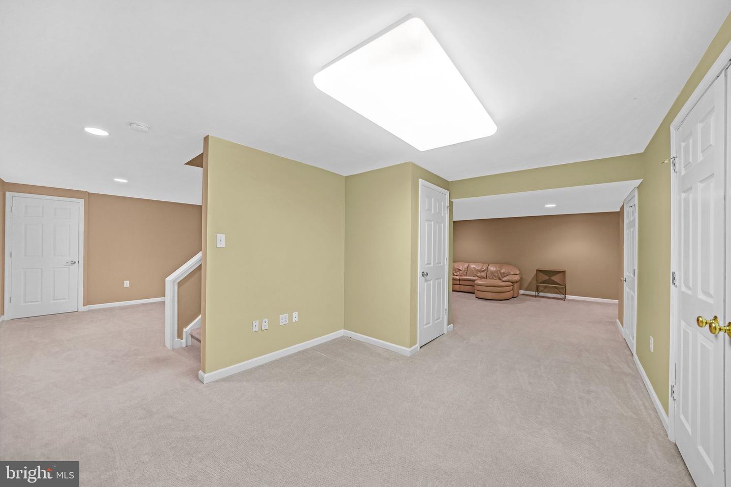 804 E Daffodill Ln