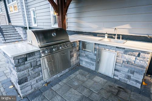 21 Pine Tree Dr