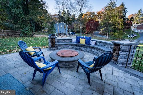 21 Pine Tree Dr