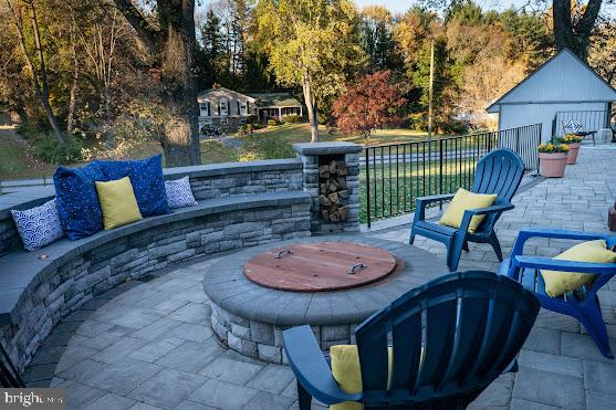 21 Pine Tree Dr