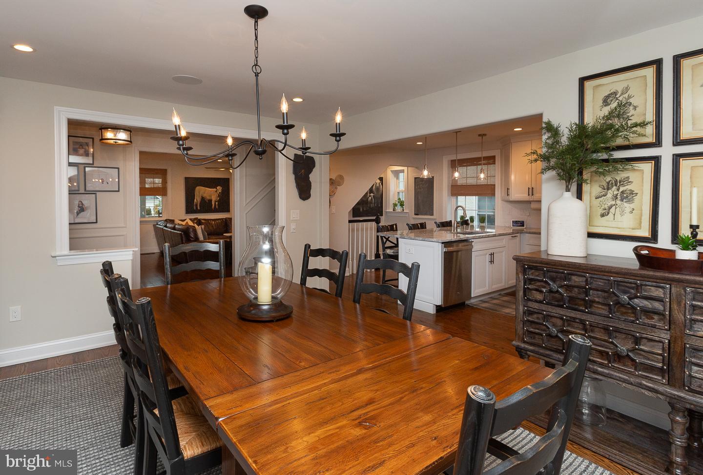 3 E Mercer Ave E