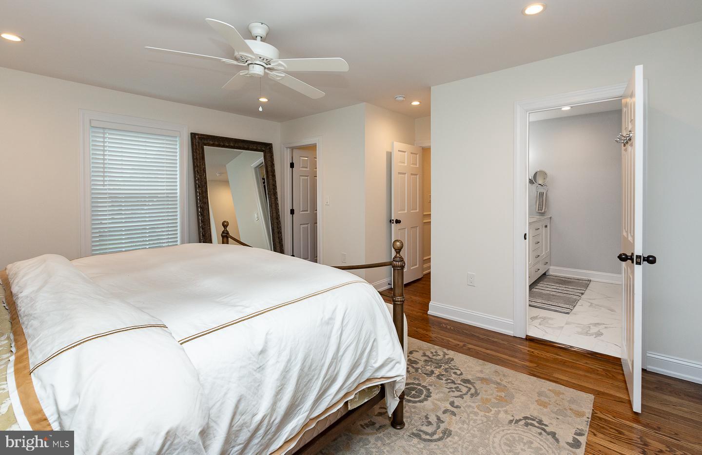 3 E Mercer Ave E