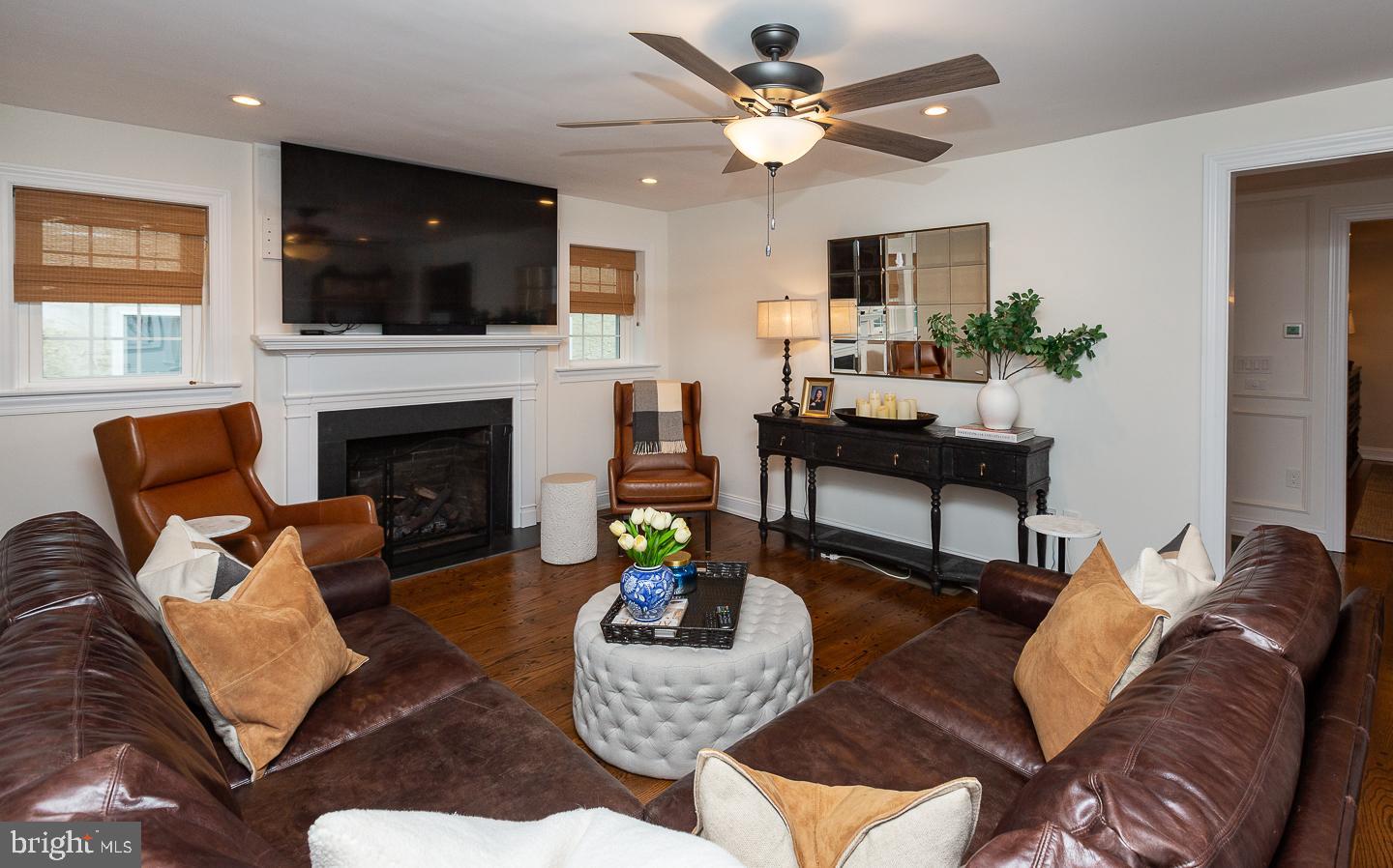3 E Mercer Ave E