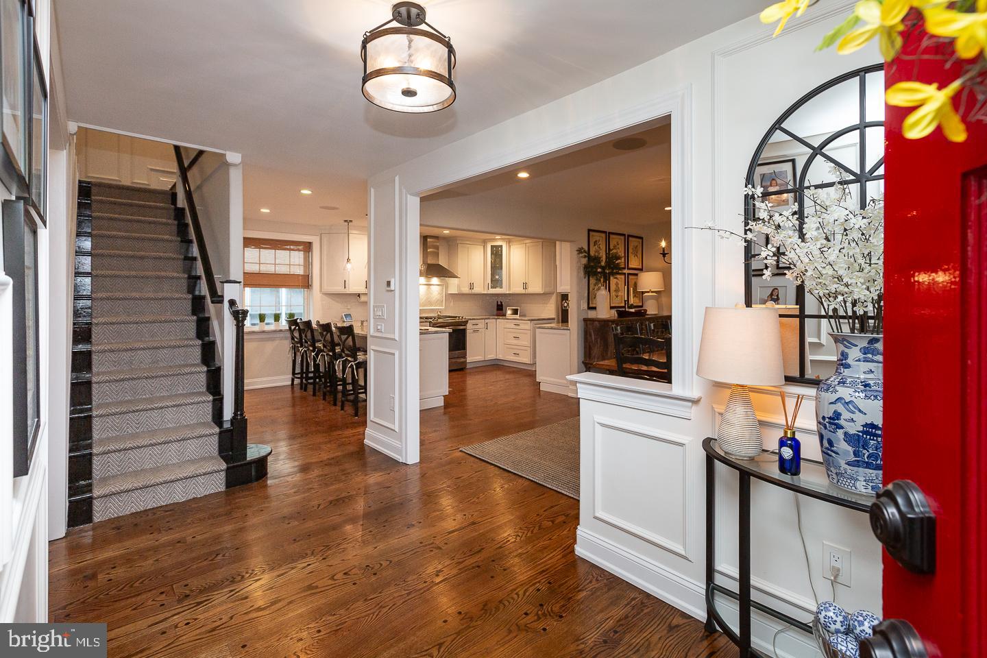 3 E Mercer Ave E