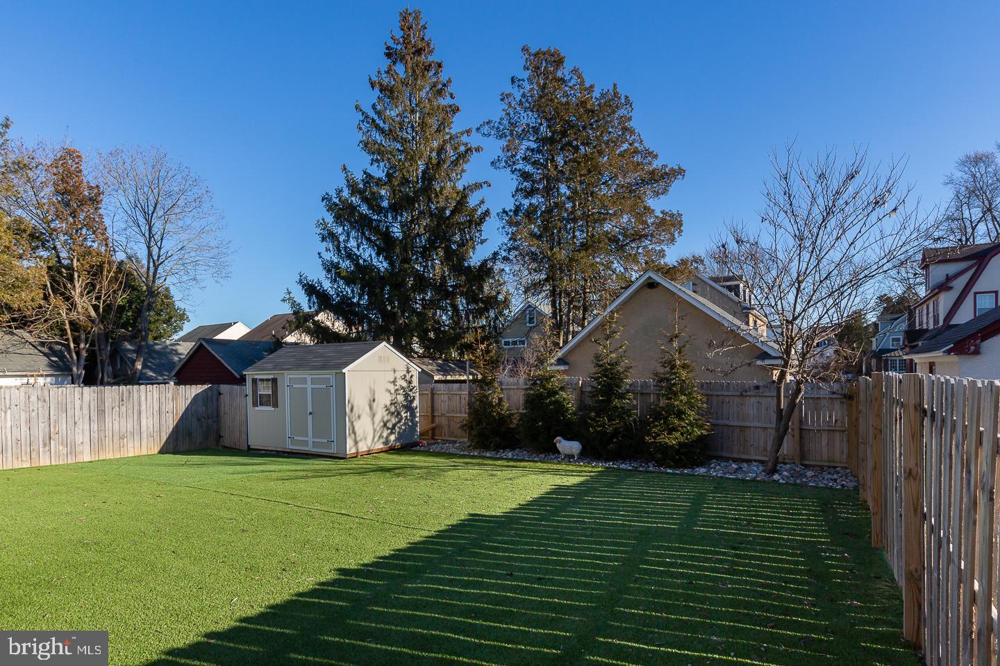 3 E Mercer Ave E