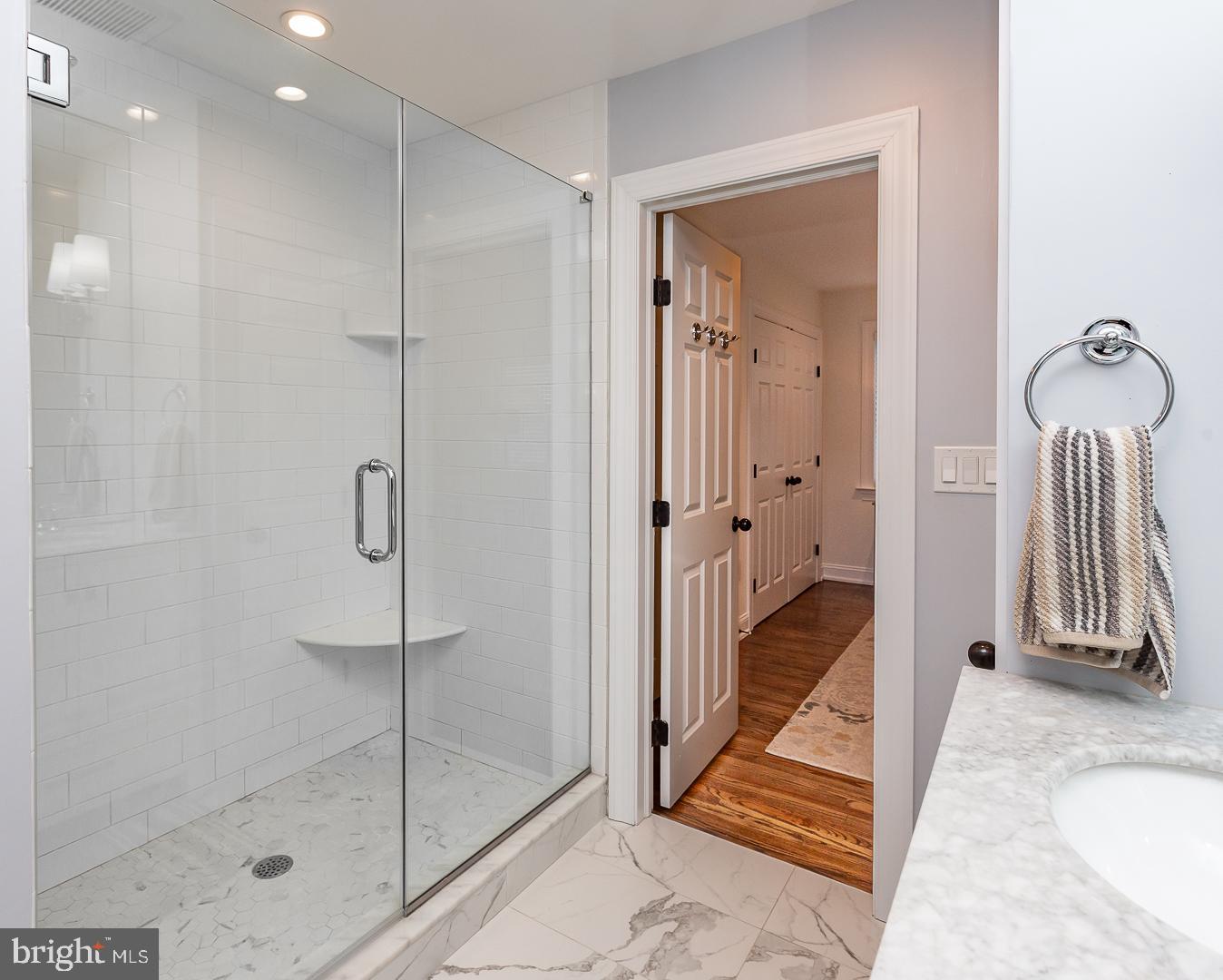 3 E Mercer Ave E
