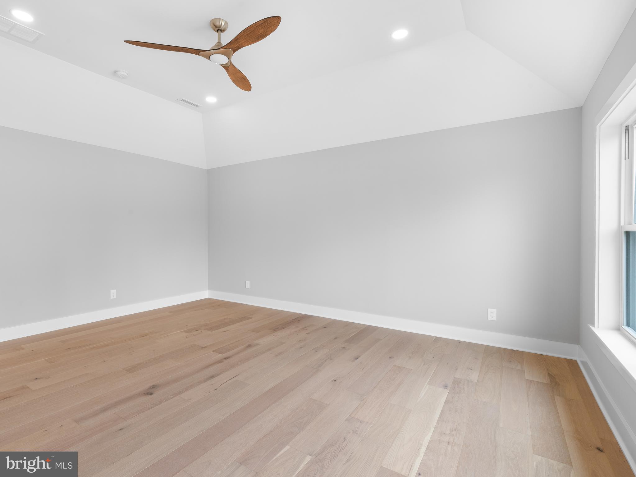 40 van Leer Ave