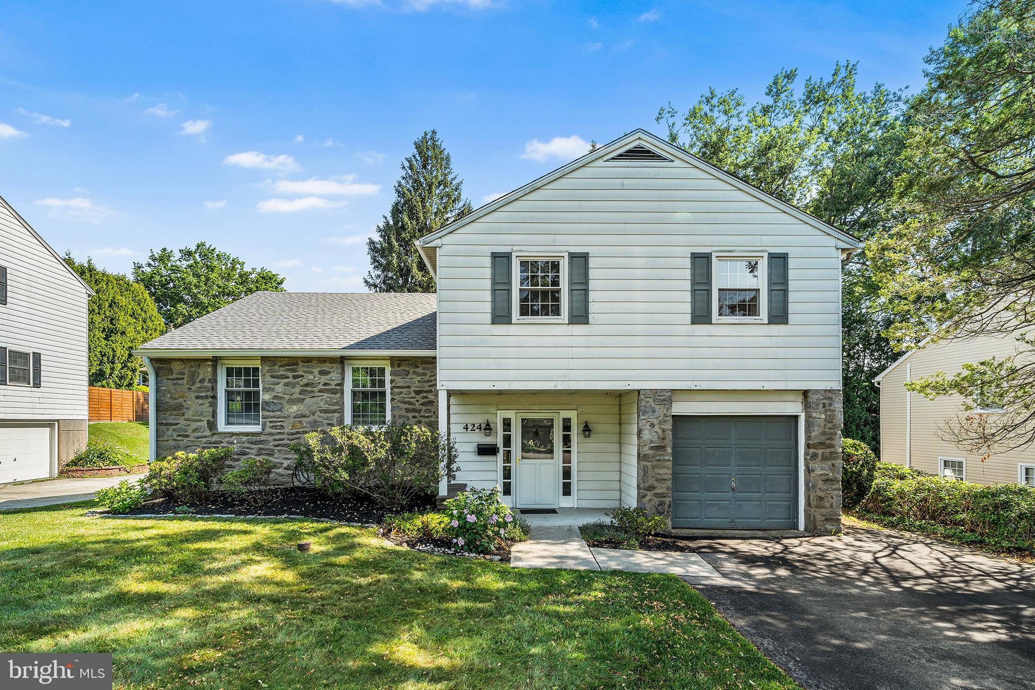 424 Foulke Ln