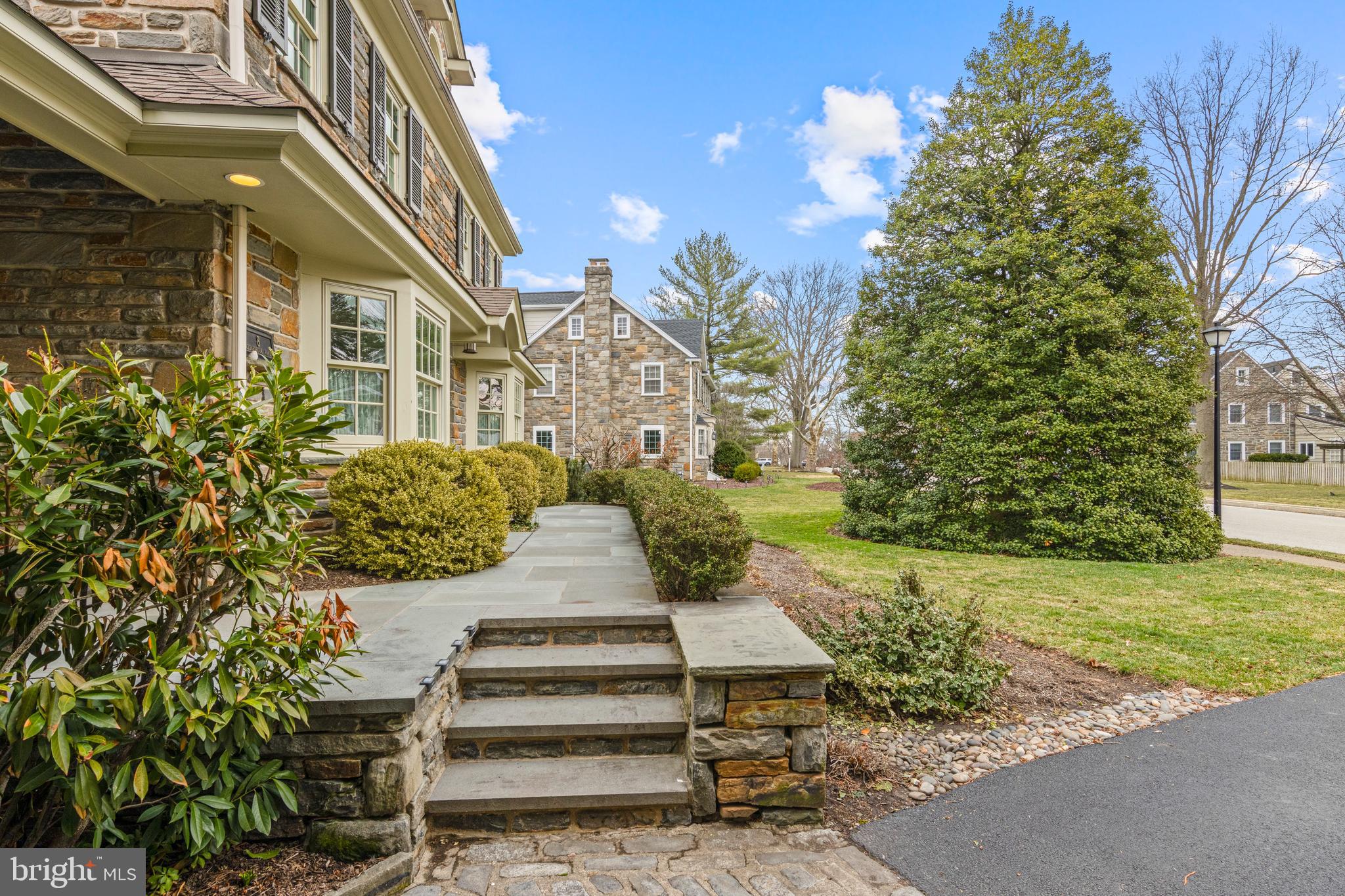 8 CEDARBROOK ROAD