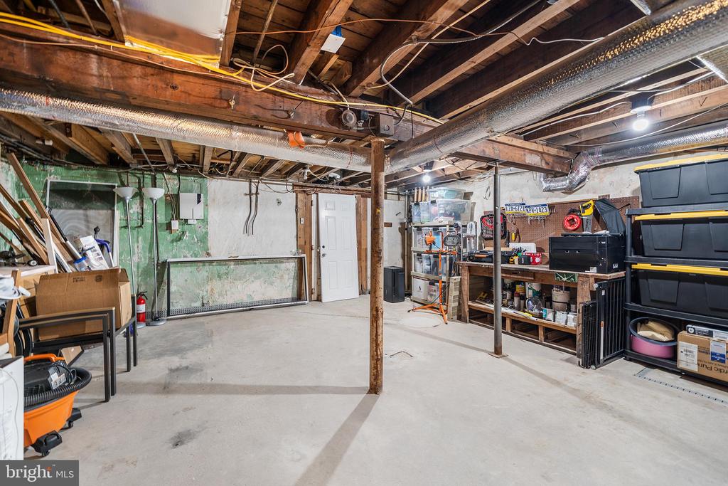 411 SUGARTOWN ROAD