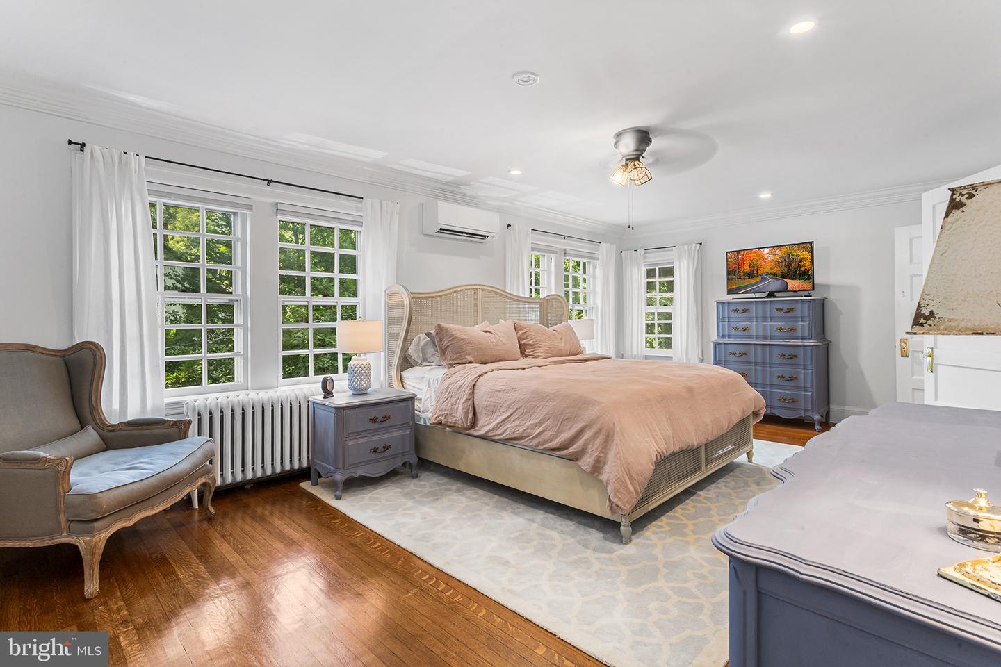 1225 Montgomery Ave