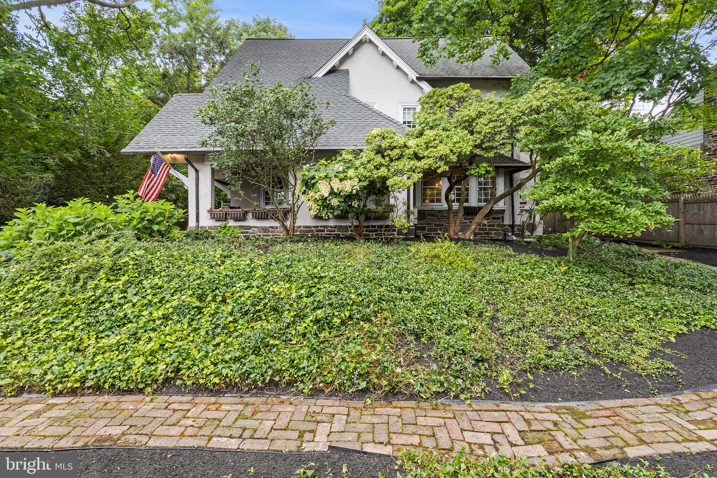 1225 Montgomery Ave