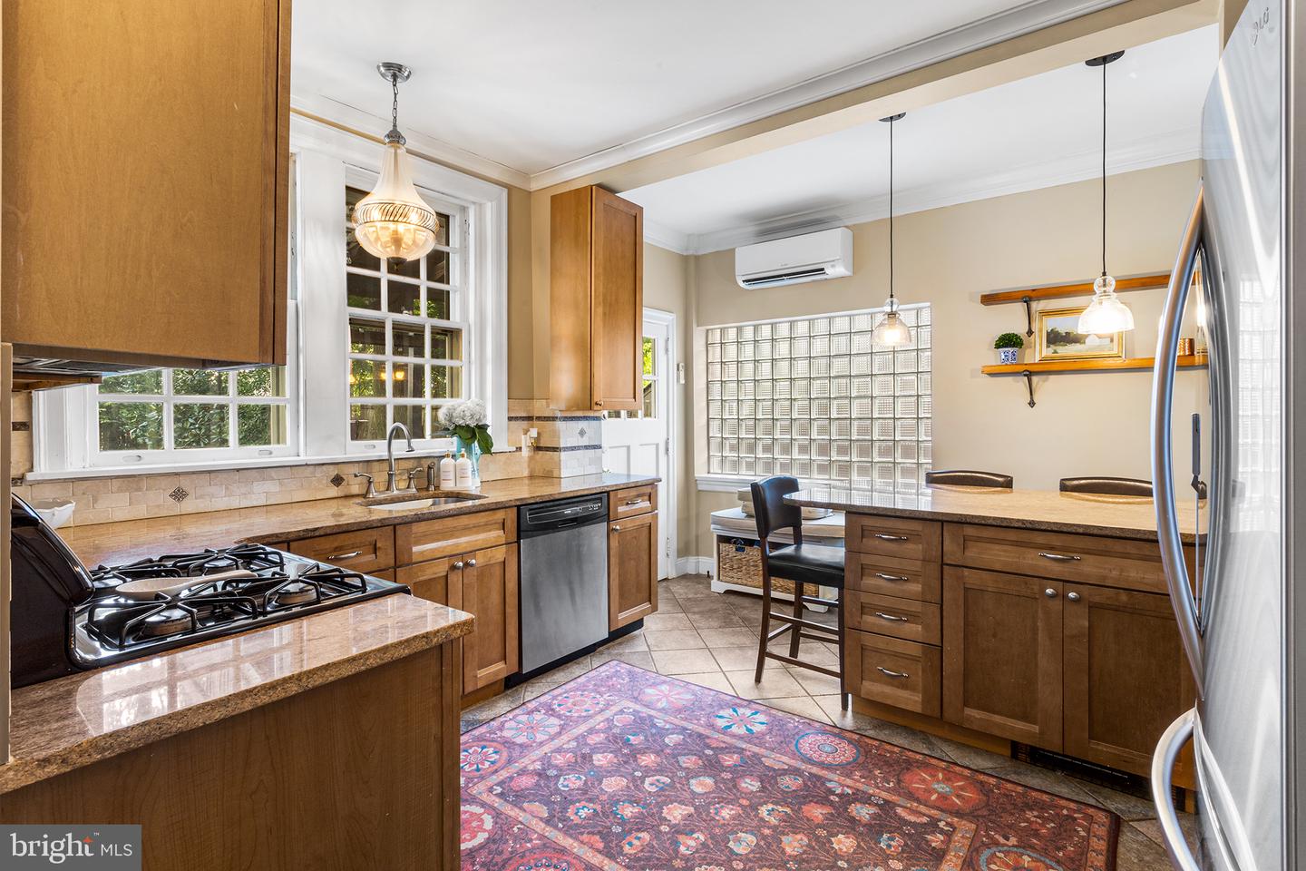 1225 Montgomery Ave