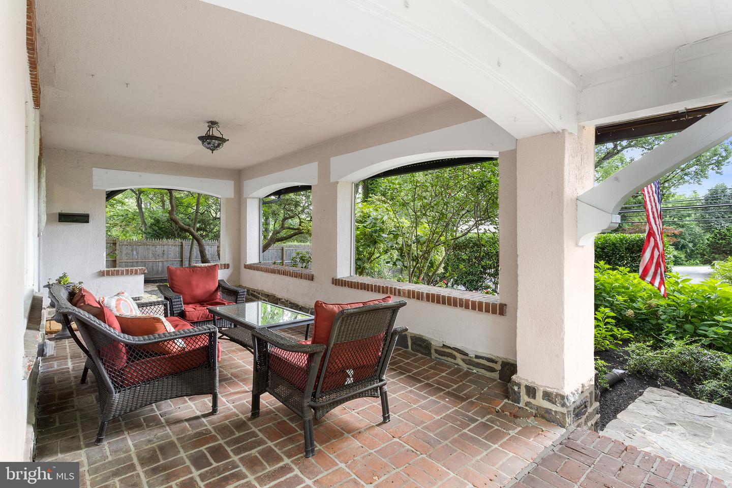 1225 Montgomery Ave
