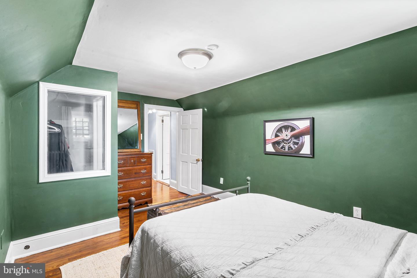 1225 Montgomery Ave