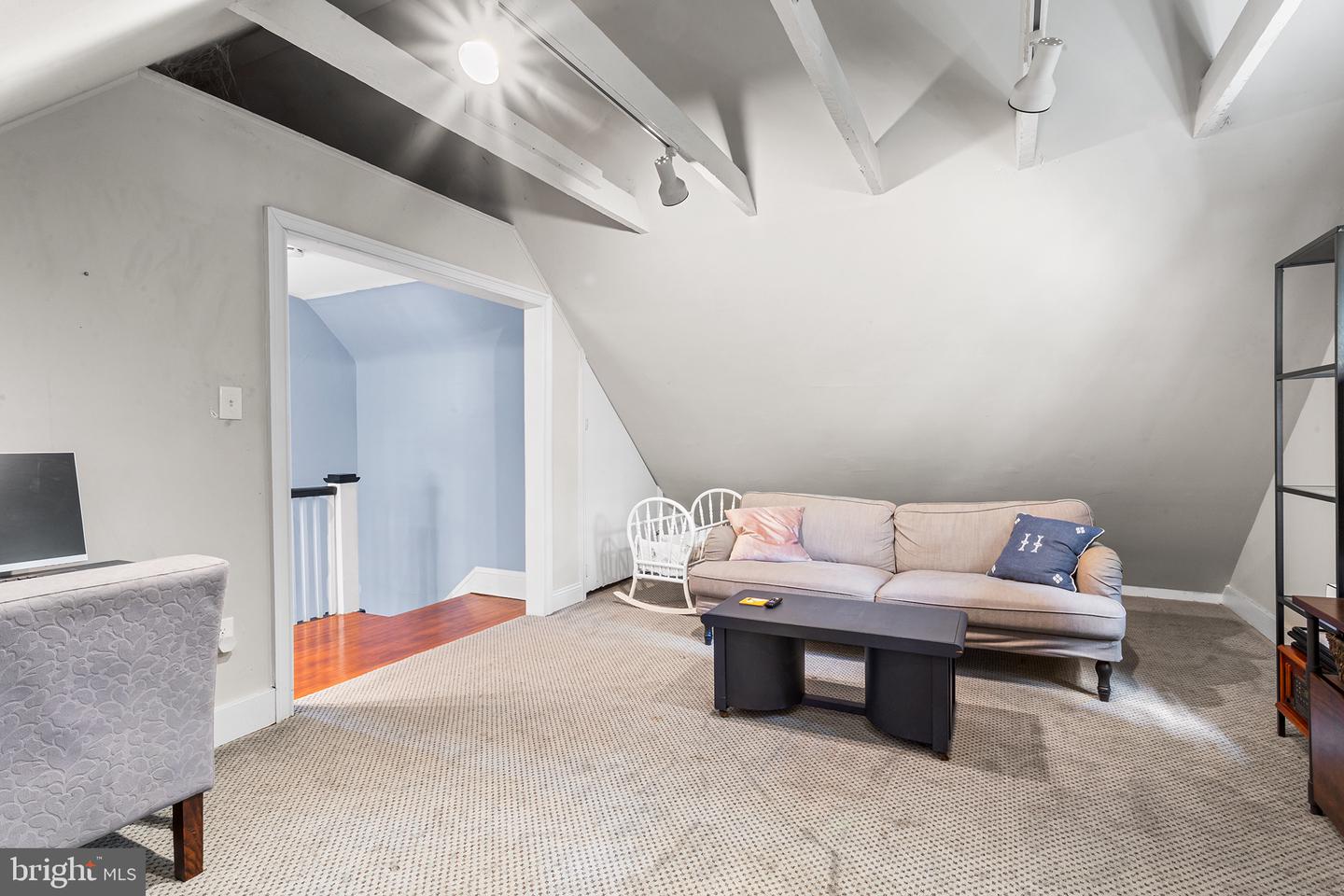 1225 Montgomery Ave