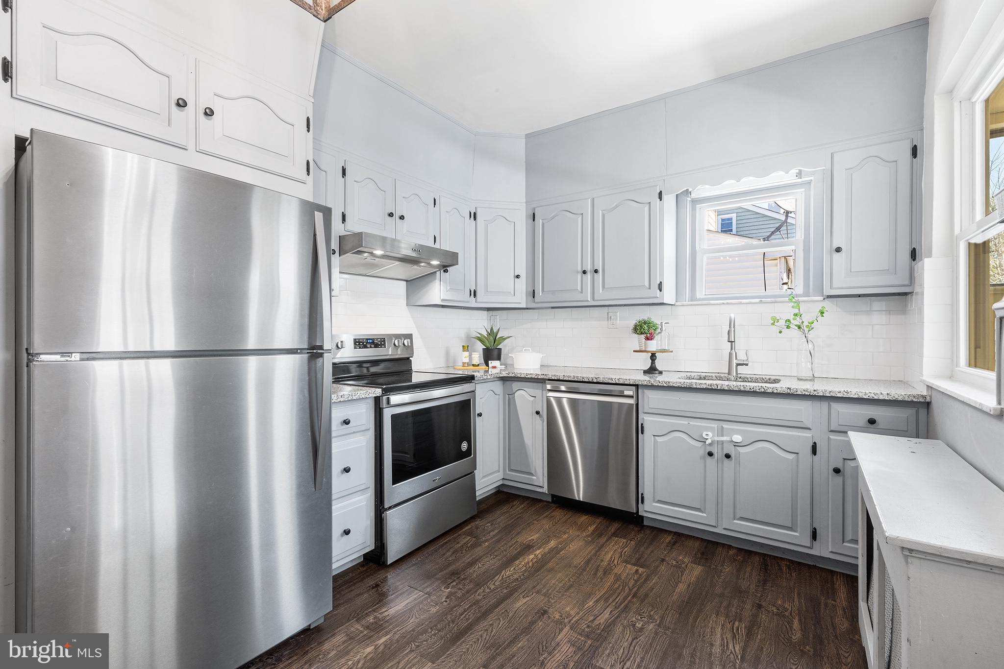 605 Spring Mill Ave