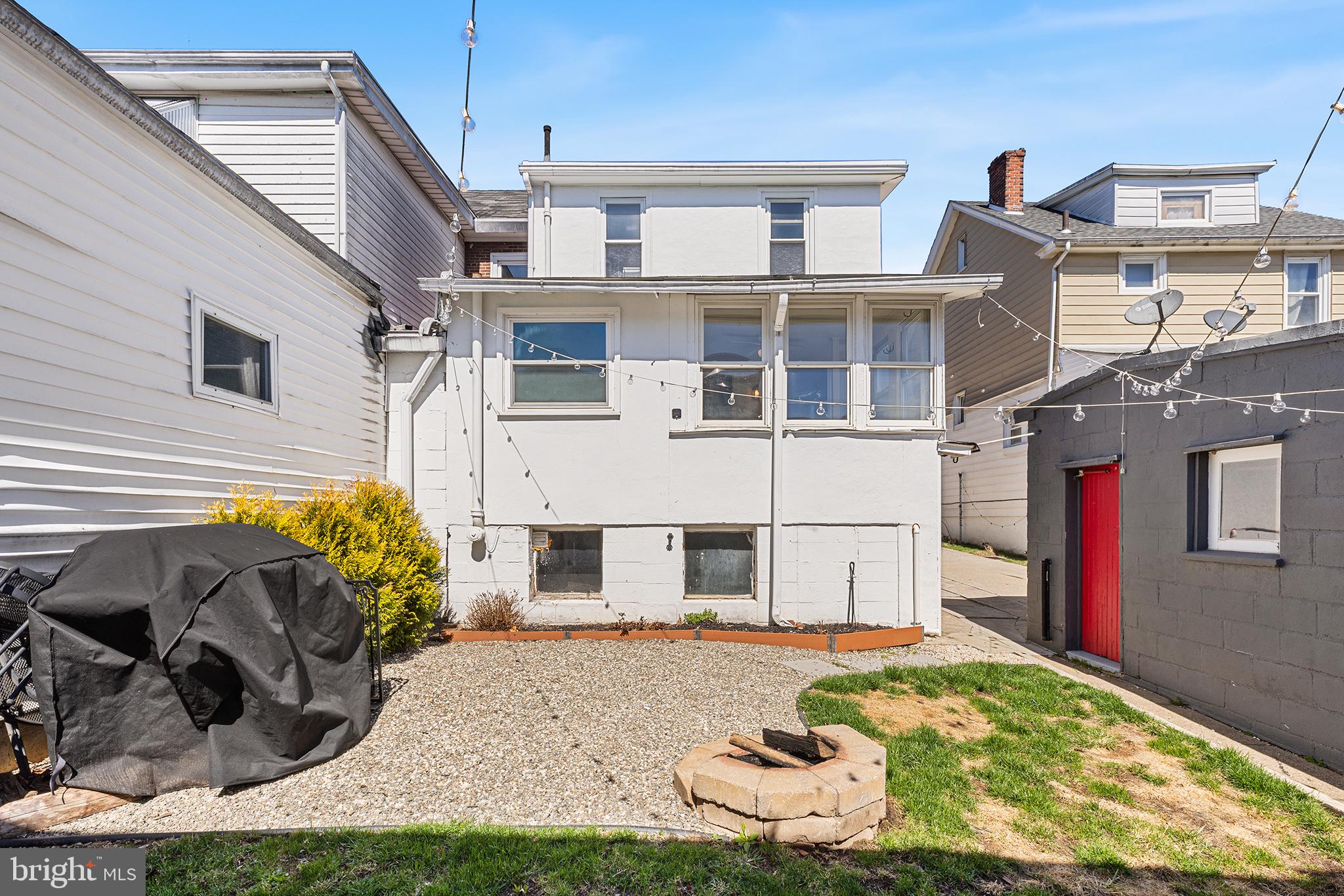 605 Spring Mill Ave
