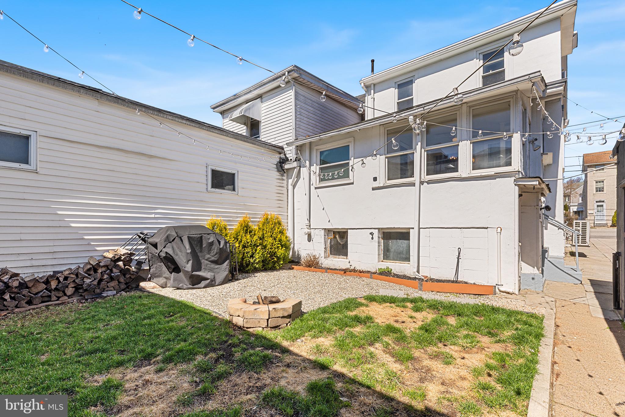 605 Spring Mill Ave