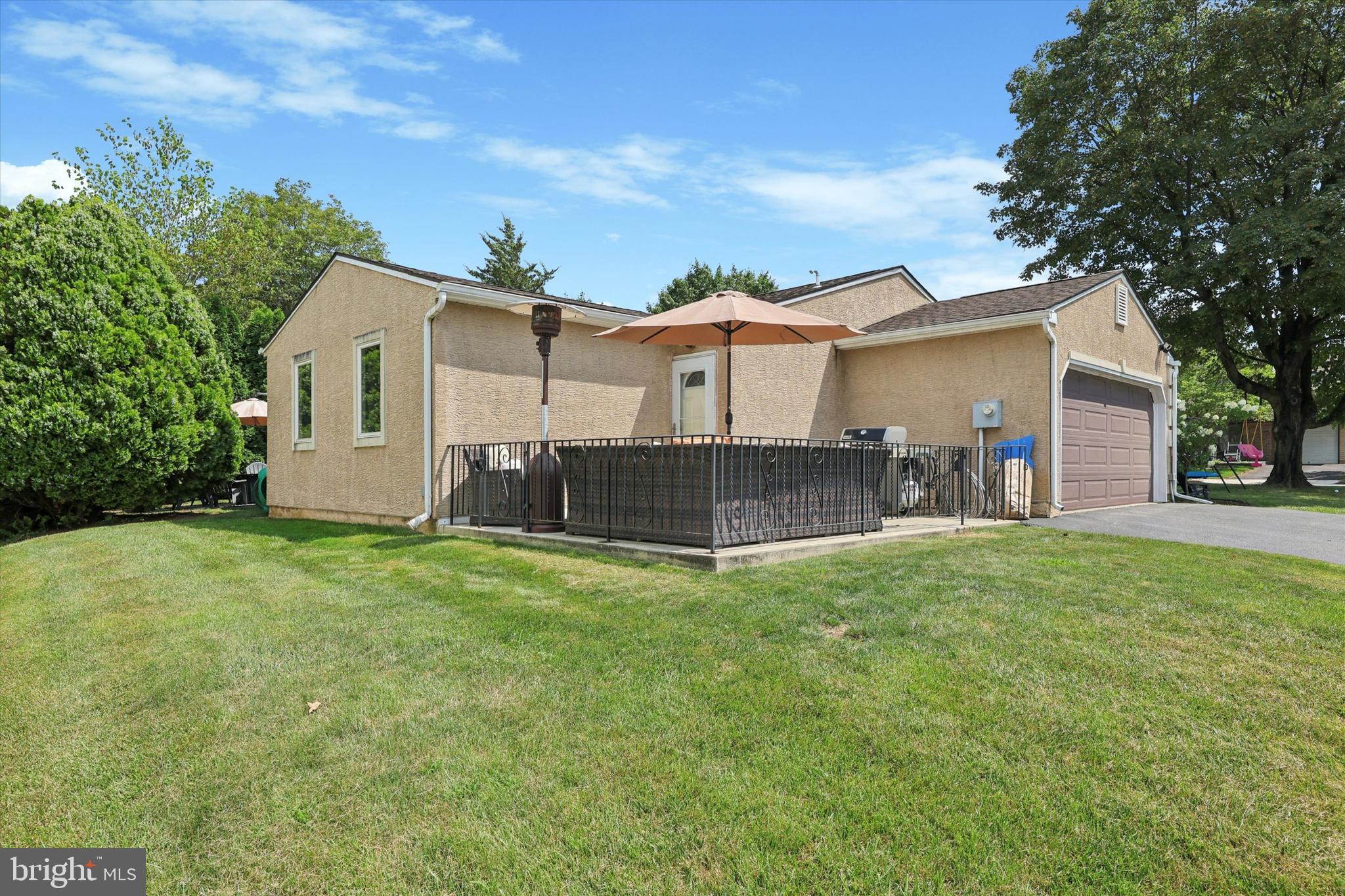 135 WOODBINE WAY