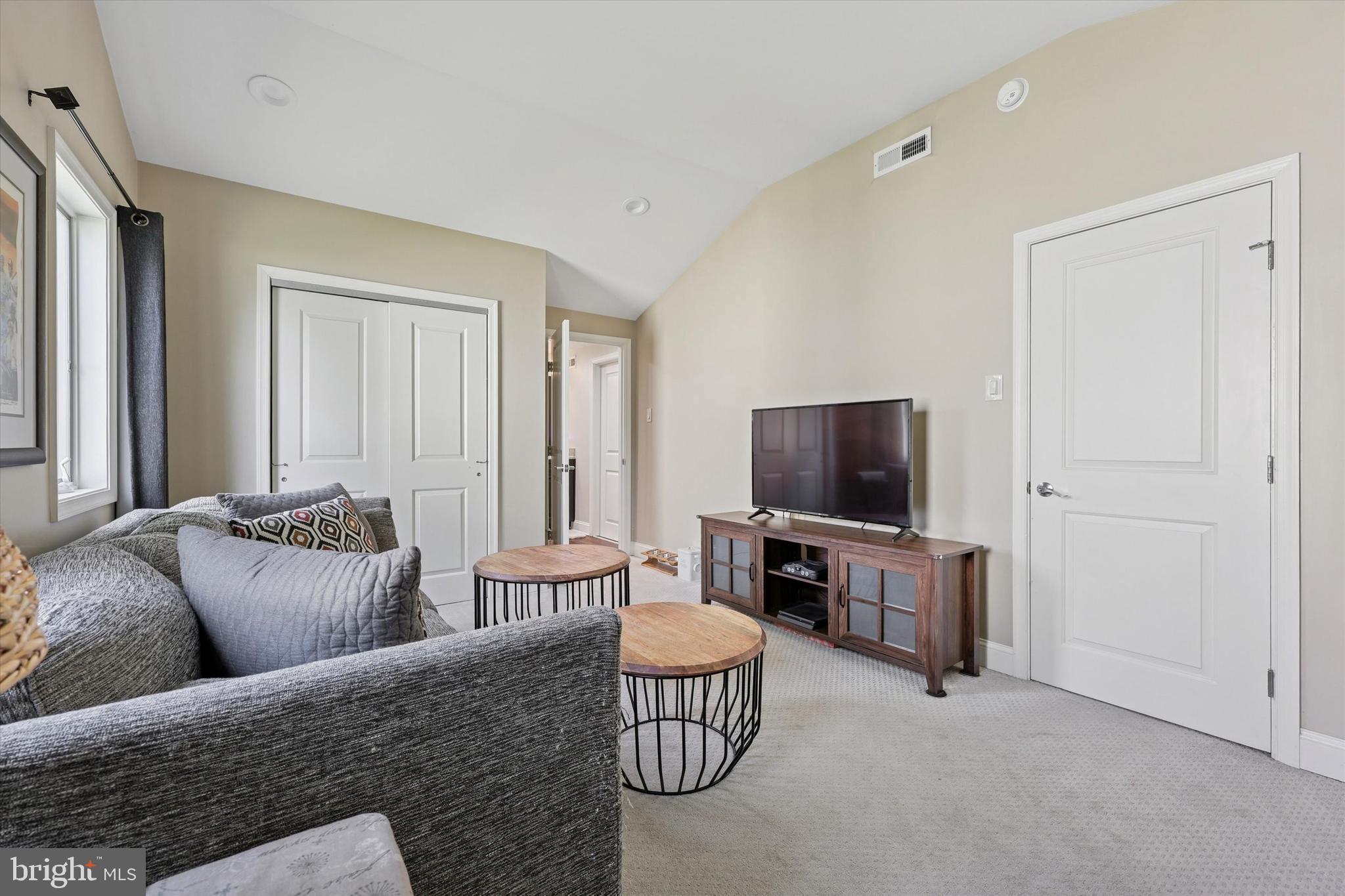 135 WOODBINE WAY