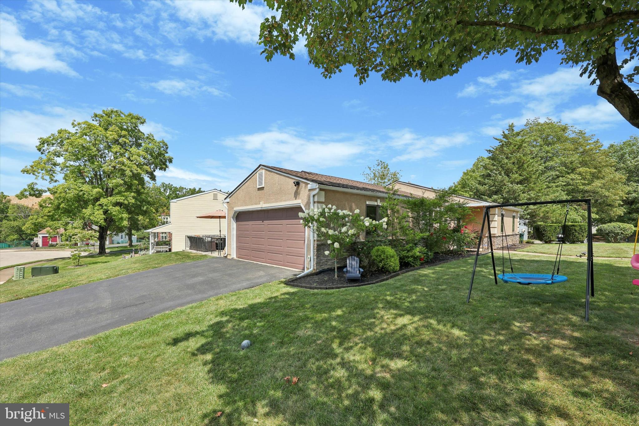135 WOODBINE WAY
